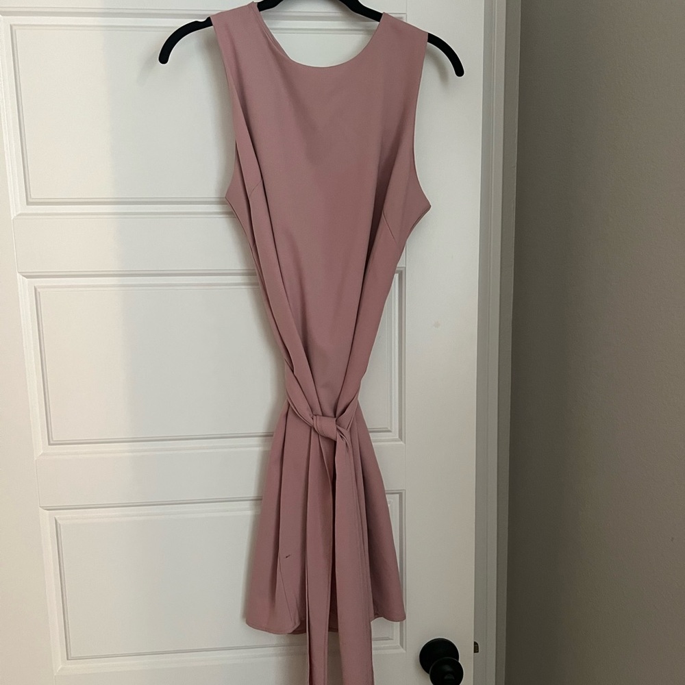 Sleeveless dress